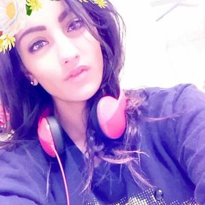 Meet your Posher, Avigail